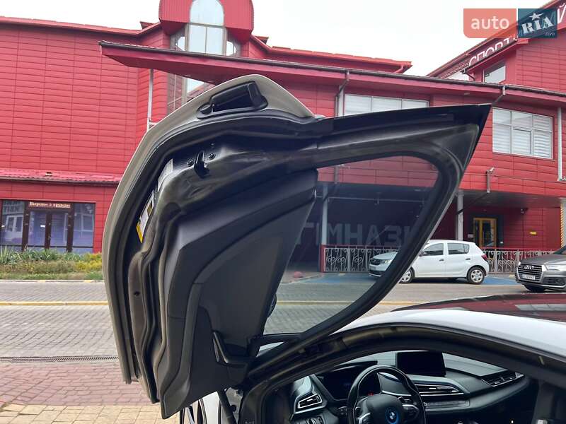 Купе BMW i8 2014 в Львове