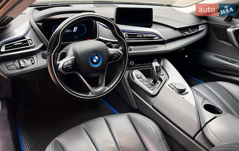 Купе BMW i8 2014 в Львове