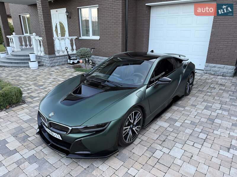 Купе BMW i8 2016 в Киеве фото 26 Купе BMW i8 2016 в Киеве