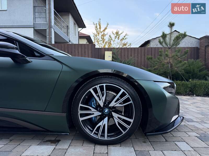Купе BMW i8 2016 в Киеве фото 37 Купе BMW i8 2016 в Киеве