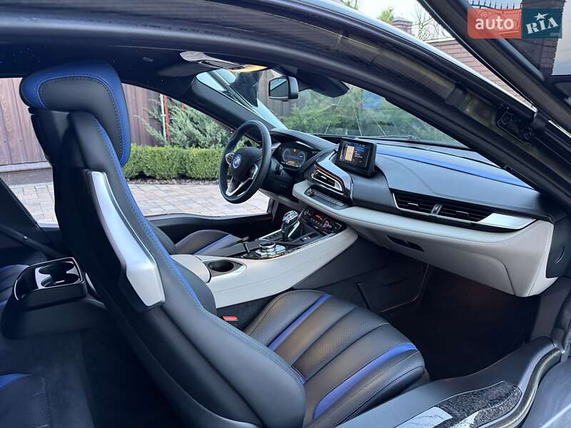 Купе BMW i8 2016 в Киеве фото 51 Купе BMW i8 2016 в Киеве
