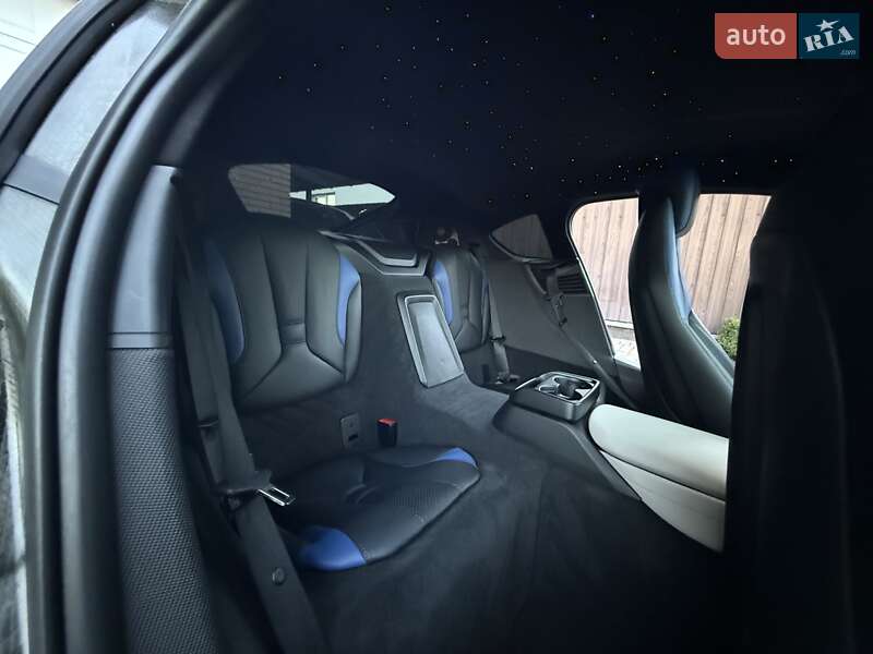 Купе BMW i8 2016 в Киеве фото 57 Купе BMW i8 2016 в Киеве