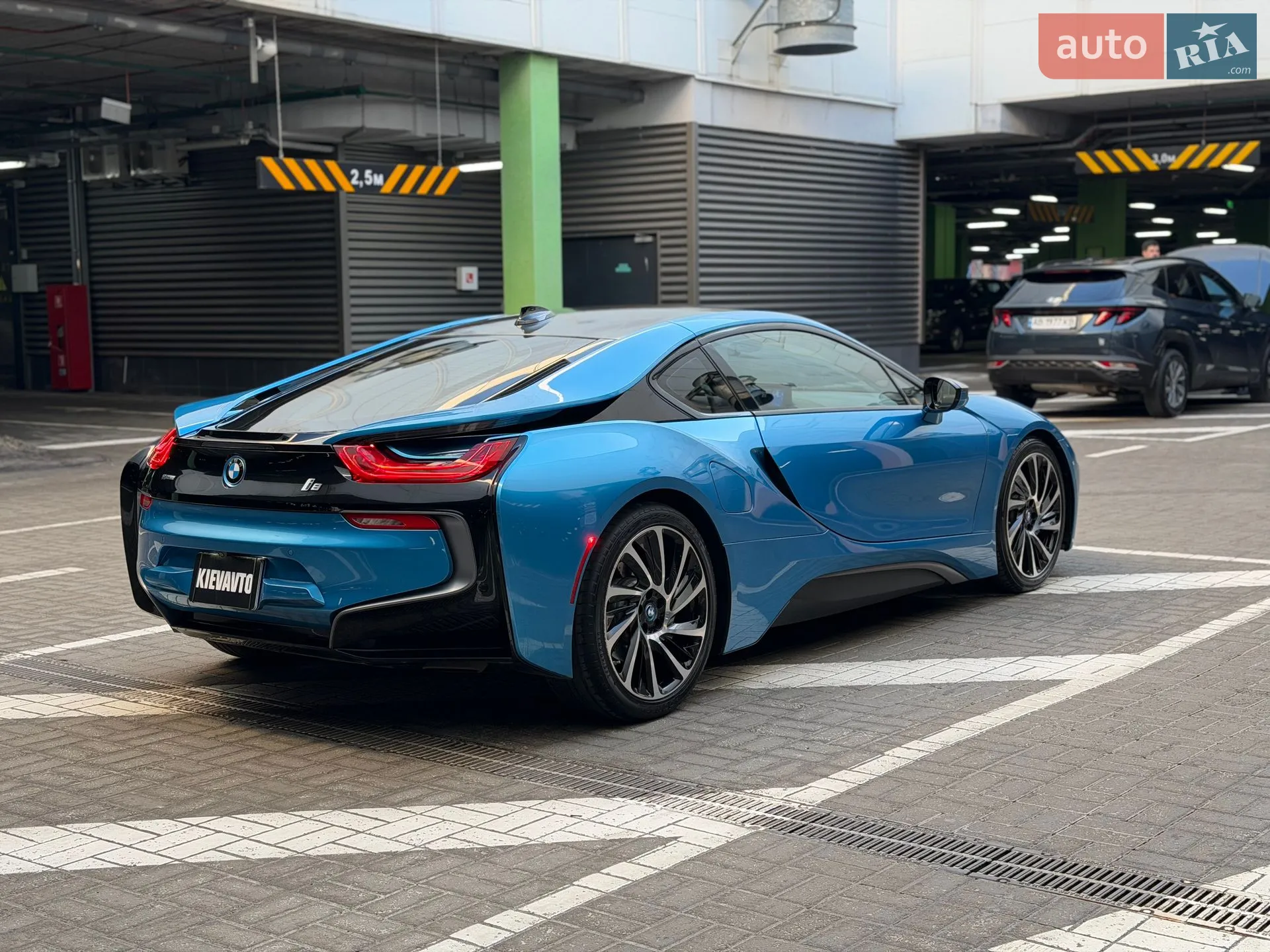 2016 BMW i8 - мініатюра 10