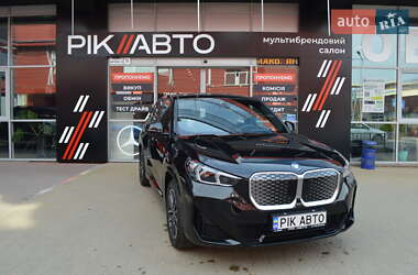 Внедорожник / Кроссовер BMW iX1 2024 в 