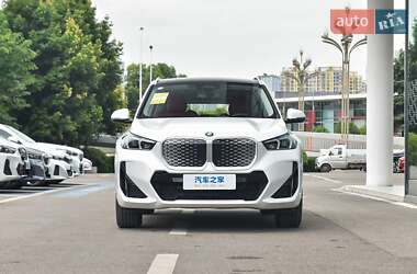 Внедорожник / Кроссовер BMW iX1 2025 в 