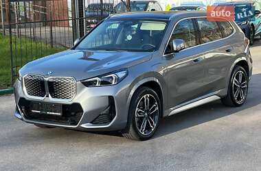 Внедорожник / Кроссовер BMW iX1 2023 в 