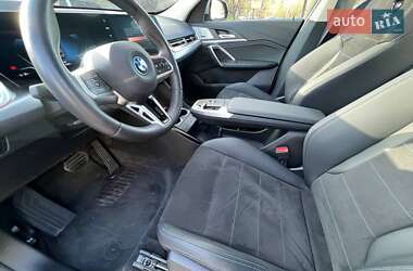 Внедорожник / Кроссовер BMW iX1 2023 в 