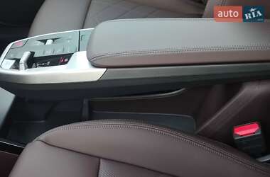 Внедорожник / Кроссовер BMW iX1 2024 в 