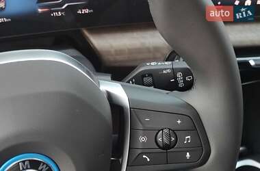 Внедорожник / Кроссовер BMW iX1 2024 в 