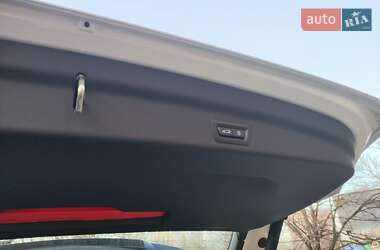 Внедорожник / Кроссовер BMW iX1 2024 в 