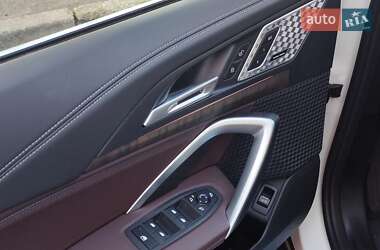 Внедорожник / Кроссовер BMW iX1 2024 в 