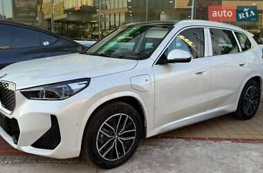 Внедорожник / Кроссовер BMW iX1 2025 в 