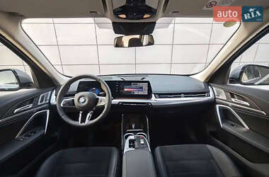 Внедорожник / Кроссовер BMW iX1 2023 в 