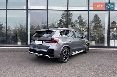 Внедорожник / Кроссовер BMW iX1 2023 в 