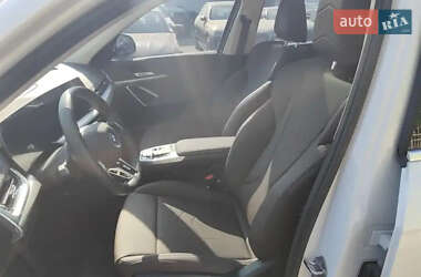 Внедорожник / Кроссовер BMW iX1 2025 в 