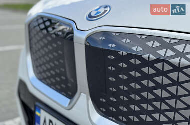Внедорожник / Кроссовер BMW iX1 2024 в 