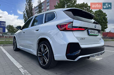 Внедорожник / Кроссовер BMW iX1 2024 в 