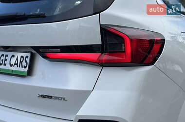 Внедорожник / Кроссовер BMW iX1 2024 в 