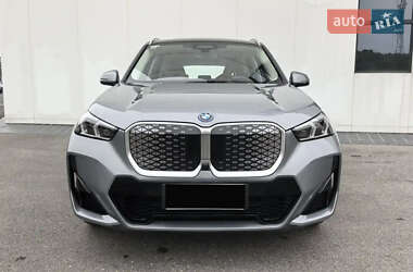 Внедорожник / Кроссовер BMW iX1 2023 в 