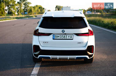 Позашляховик / Кросовер BMW iX1 2023 в 