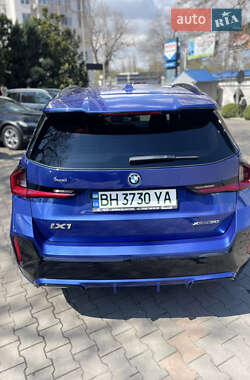 Внедорожник / Кроссовер BMW iX1 2023 в 