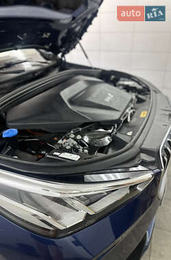 Внедорожник / Кроссовер BMW iX1 2023 в 