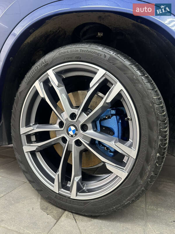 Внедорожник / Кроссовер BMW iX1 2023 в Мукачево