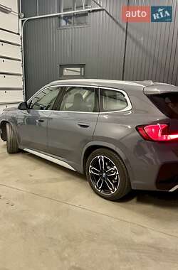 Внедорожник / Кроссовер BMW iX1 2024 в 