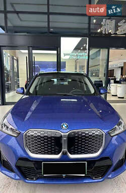Внедорожник / Кроссовер BMW iX1 2023 в 