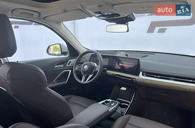 Внедорожник / Кроссовер BMW iX1 2023 в 