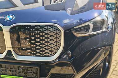 Внедорожник / Кроссовер BMW iX1 2025 в 