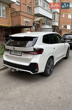 Внедорожник / Кроссовер BMW iX1 2023 в 