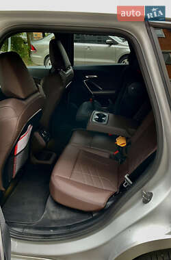 Внедорожник / Кроссовер BMW iX1 2023 в 