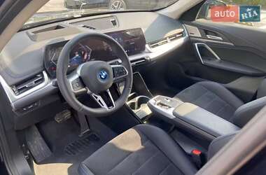 Внедорожник / Кроссовер BMW iX1 2024 в 