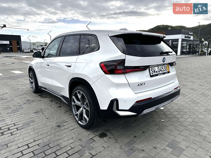 Позашляховик / Кросовер BMW iX1 2024 в Хусті