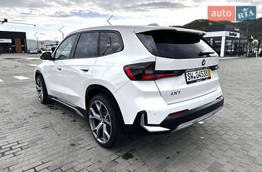 Внедорожник / Кроссовер BMW iX1 2024 в 