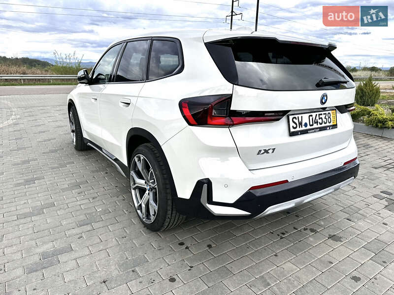 Позашляховик / Кросовер BMW iX1 2024 в Хусті