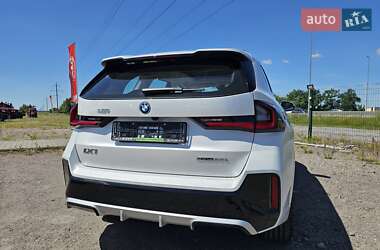 Позашляховик / Кросовер BMW iX1 2025 в 