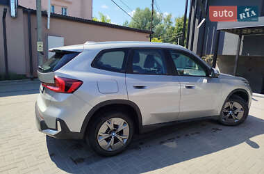 Внедорожник / Кроссовер BMW iX1 2023 в 