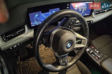 Внедорожник / Кроссовер BMW iX1 2023 в 