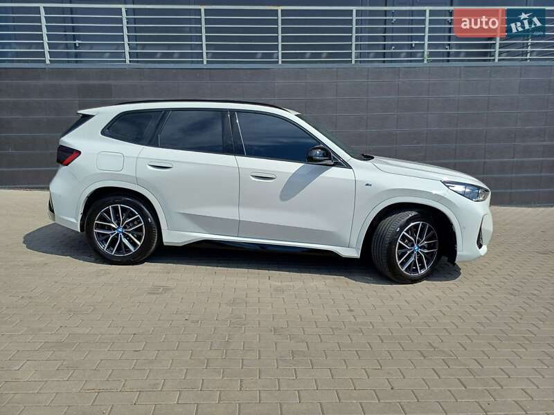 Позашляховик / Кросовер BMW iX1 2024 в Києві