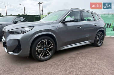 Внедорожник / Кроссовер BMW iX1 2023 в 