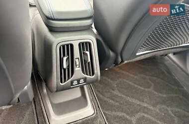 Внедорожник / Кроссовер BMW iX1 2023 в 