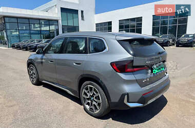 Внедорожник / Кроссовер BMW iX1 2023 в 