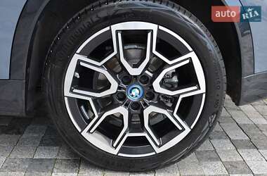 Внедорожник / Кроссовер BMW iX1 2023 в 