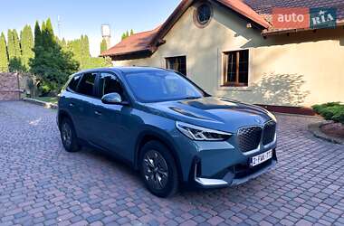 Внедорожник / Кроссовер BMW iX1 2024 в 