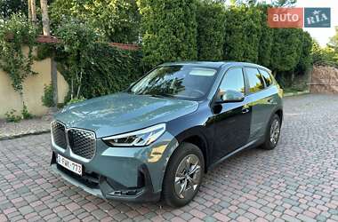 Внедорожник / Кроссовер BMW iX1 2024 в 