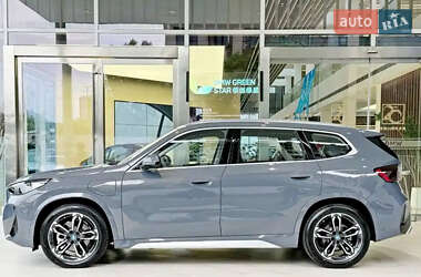 Внедорожник / Кроссовер BMW iX1 2024 в 