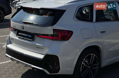 Внедорожник / Кроссовер BMW iX1 2025 в 
