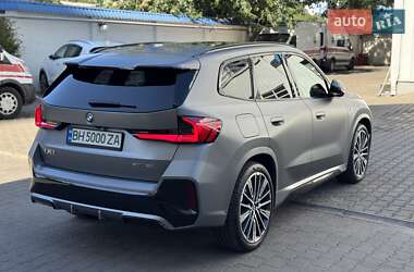 Внедорожник / Кроссовер BMW iX1 2023 в 